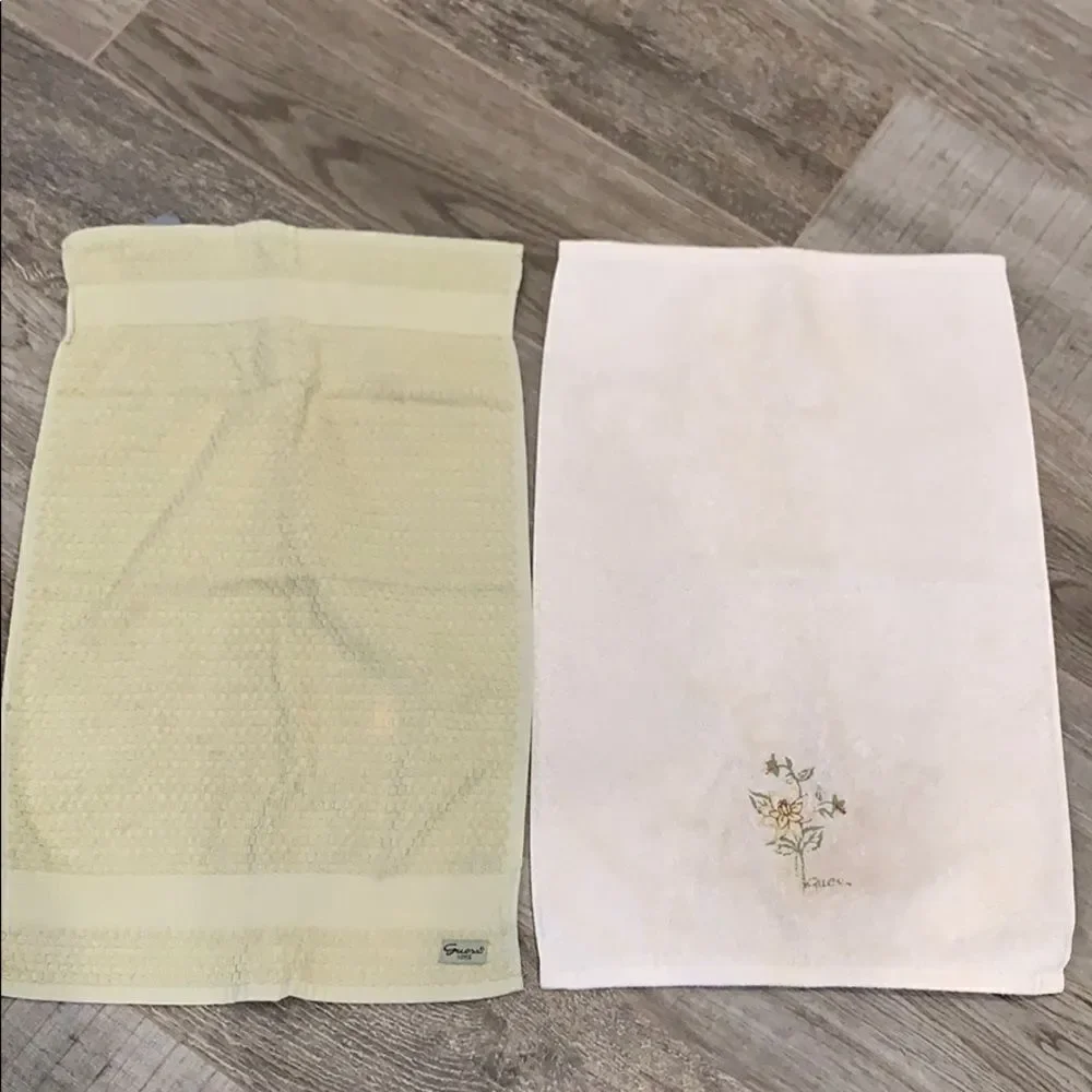Guess Floral Hand Towel